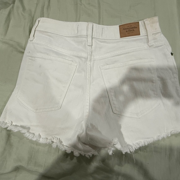 Abercrombie & Fitch White Distressed Jean Shorts - Picture 2 of 2